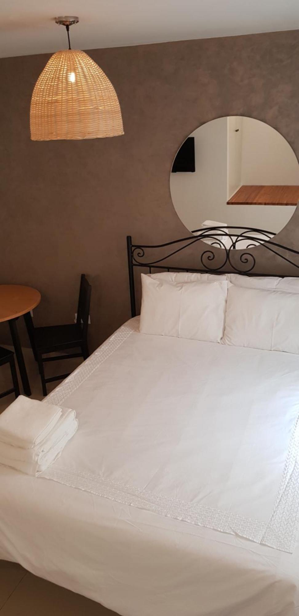 Bright & Modern Studio,Sliema Luaran gambar