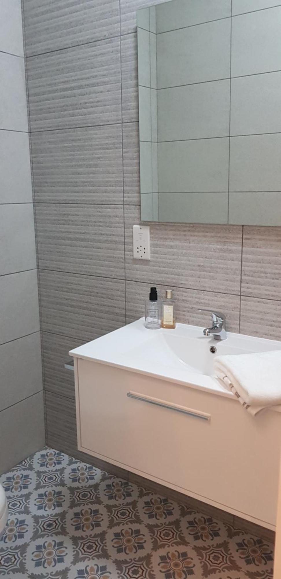 Bright & Modern Studio,Sliema Luaran gambar